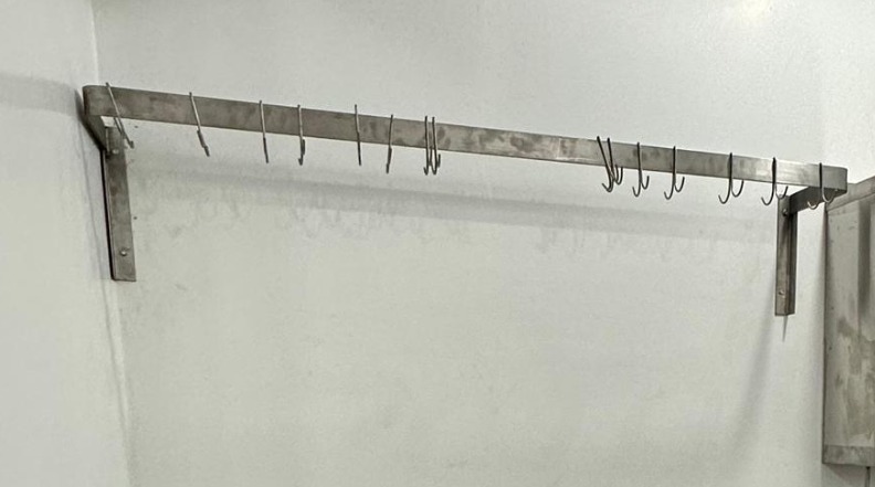 CUELGA OLLAS DE PARED DE ACERO INOXIDABLE 16 GANCHOS 120 X 30 CM STEEL SOLUTION
