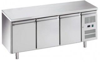 MESA REFRIGERADA DE TRABAJO 3 PUERTAS SENZANI